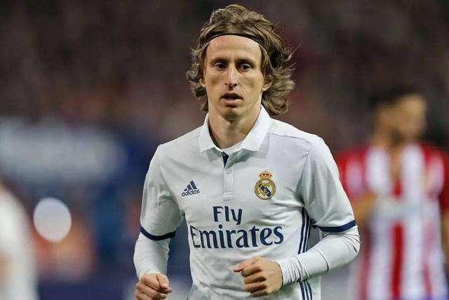 圣地亚哥教士队签下曼尼·马查多与小费南多·塔蒂斯，开启重金打造的豪门之路